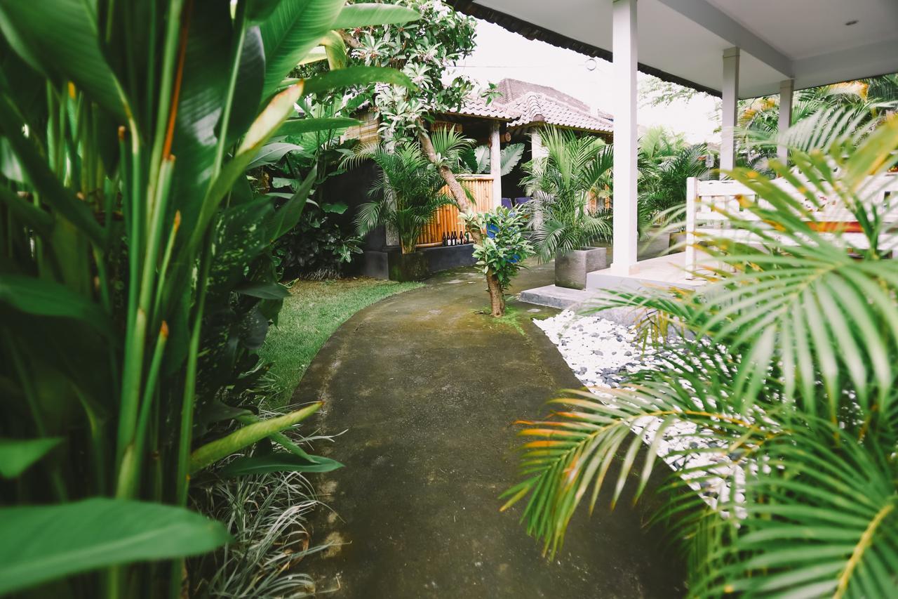 Hôtel Swan House Canggu Extérieur photo